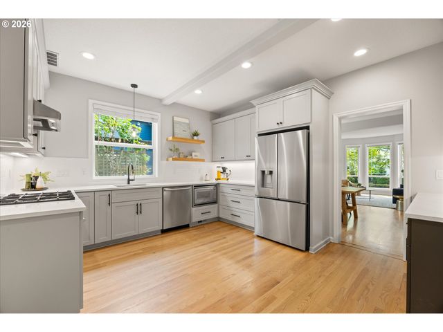 10879 Nw SUPREME Ct, Portland, OR 97229