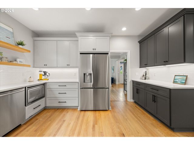 10879 Nw SUPREME Ct, Portland, OR 97229