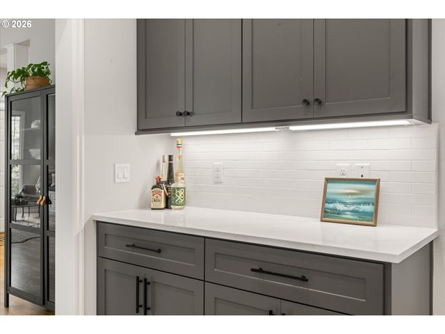10879 Nw SUPREME Ct, Portland, OR 97229