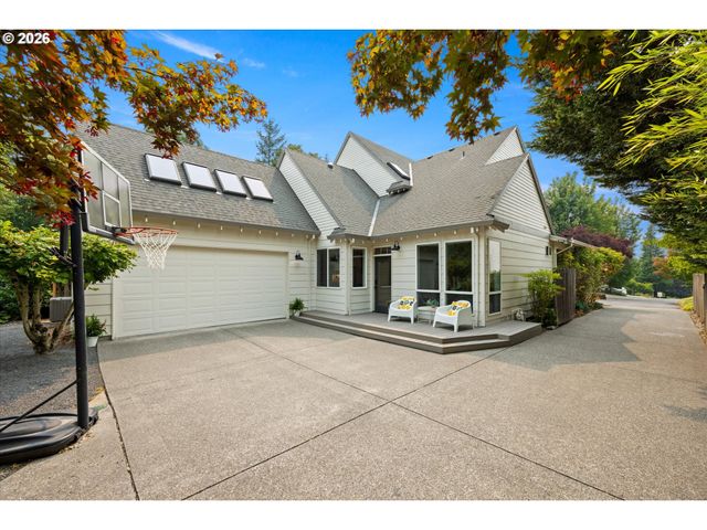 10879 Nw SUPREME Ct, Portland, OR 97229