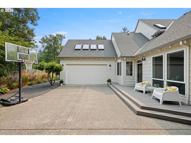 10879 Nw SUPREME Ct, Portland, OR 97229