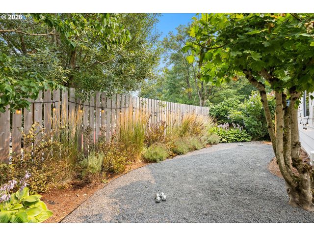 10879 Nw SUPREME Ct, Portland, OR 97229