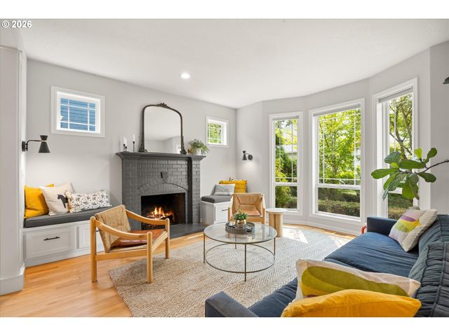 10879 Nw SUPREME Ct, Portland, OR 97229