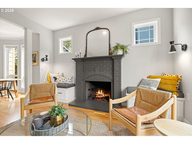 10879 Nw SUPREME Ct, Portland, OR 97229