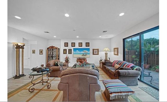 3199 Santa Catalina Place, Greenacres, FL 33467