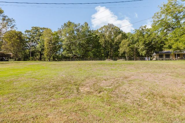 5861 Bauxite Cutoff Road, Bauxite, AR 72011