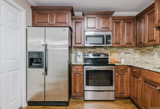 5861 Bauxite Cutoff Road, Bauxite, AR 72011