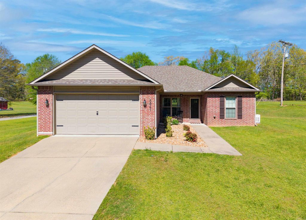 5861 Bauxite Cutoff Road, Bauxite, AR 72011