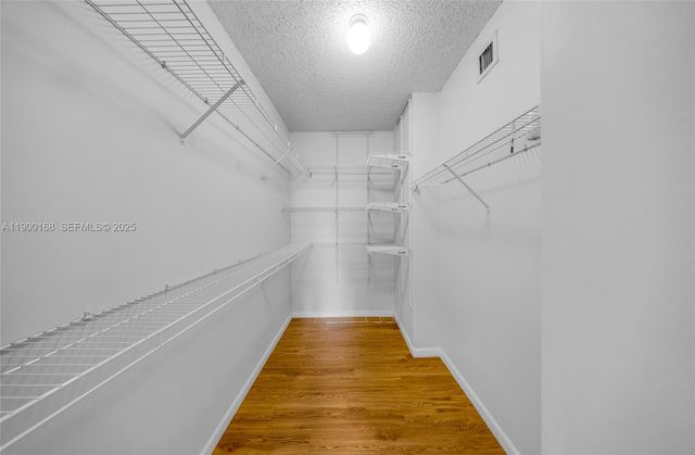 17125 N Bay Road 3301, Sunny Isles Beach, FL 33160
