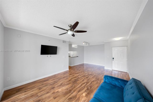 17125 N Bay Road 3301, Sunny Isles Beach, FL 33160