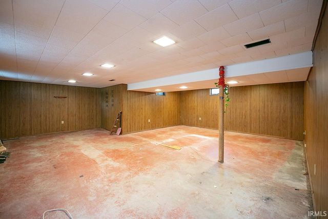 10461 Glenwood Avenue, Osceola, IN 46561