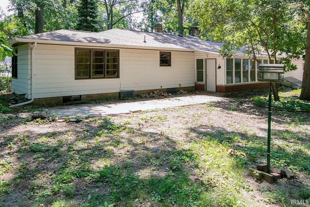 10461 Glenwood Avenue, Osceola, IN 46561