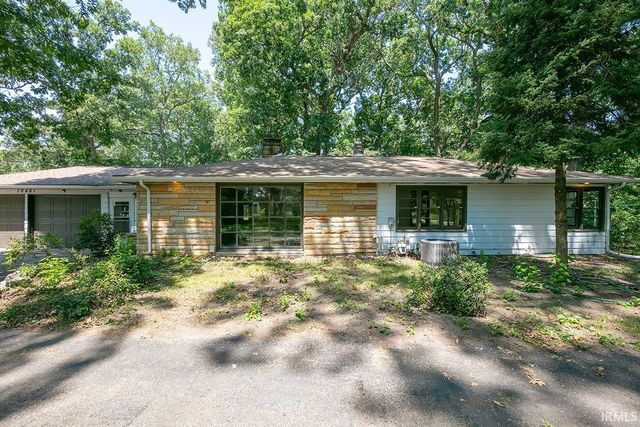 10461 Glenwood Avenue, Osceola, IN 46561