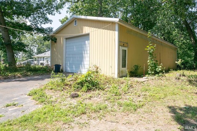 10461 Glenwood Avenue, Osceola, IN 46561