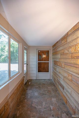 10461 Glenwood Avenue, Osceola, IN 46561