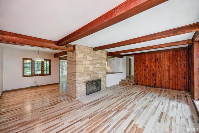 10461 Glenwood Avenue, Osceola, IN 46561