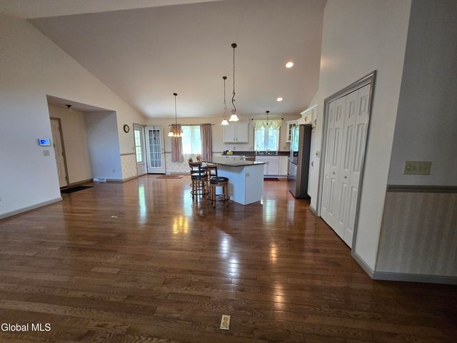 235 E Schaghticoke Road, Schaghticoke, NY 12154
