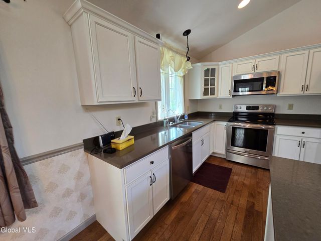 235 E Schaghticoke Road, Schaghticoke, NY 12154
