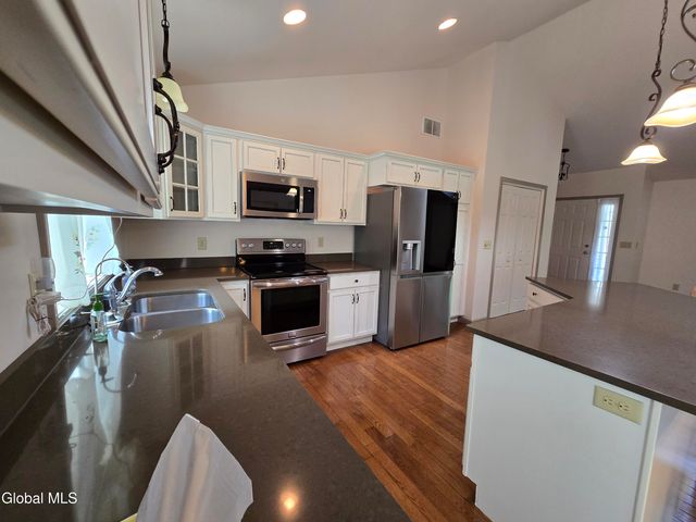 235 E Schaghticoke Road, Schaghticoke, NY 12154