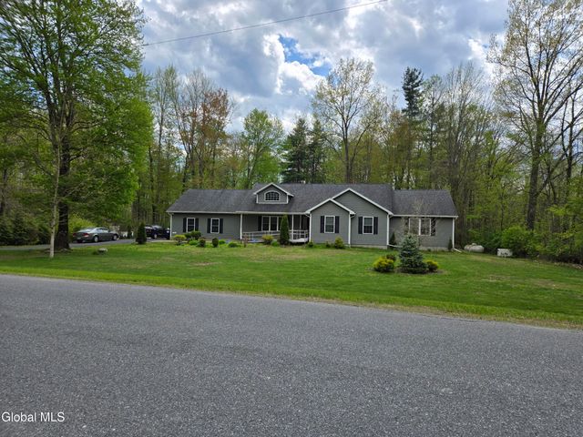 235 E Schaghticoke Road, Schaghticoke, NY 12154