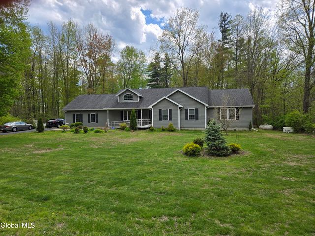 235 E Schaghticoke Road, Schaghticoke, NY 12154