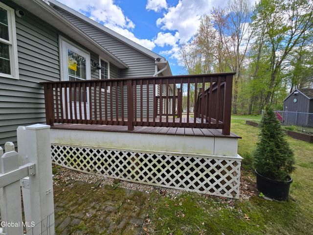 235 E Schaghticoke Road, Schaghticoke, NY 12154