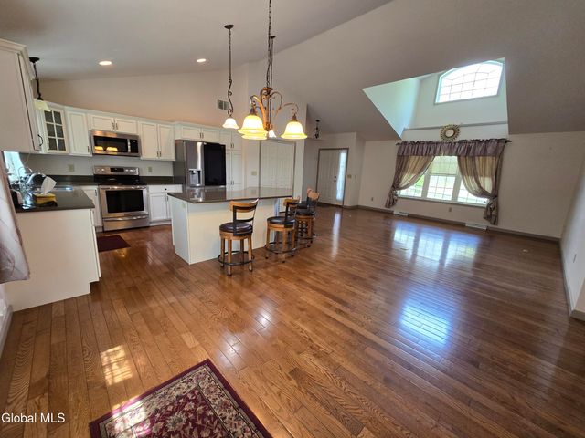 235 E Schaghticoke Road, Schaghticoke, NY 12154