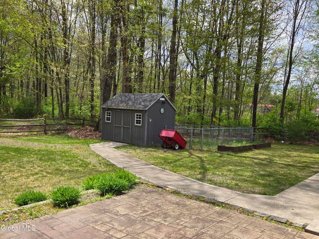235 E Schaghticoke Road, Schaghticoke, NY 12154