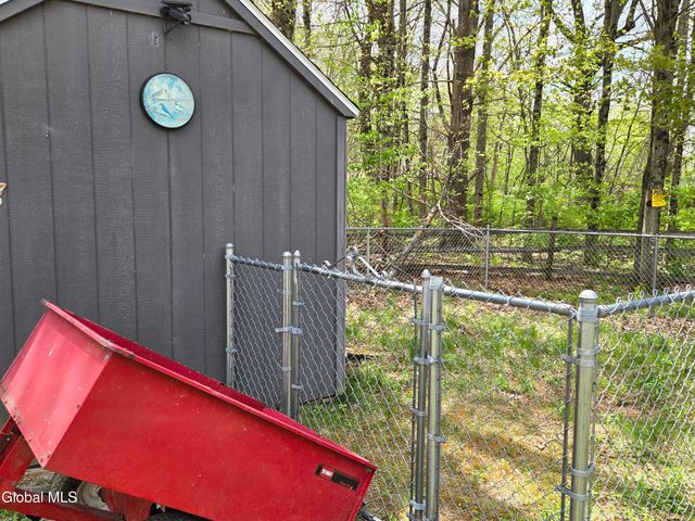 235 E Schaghticoke Road, Schaghticoke, NY 12154