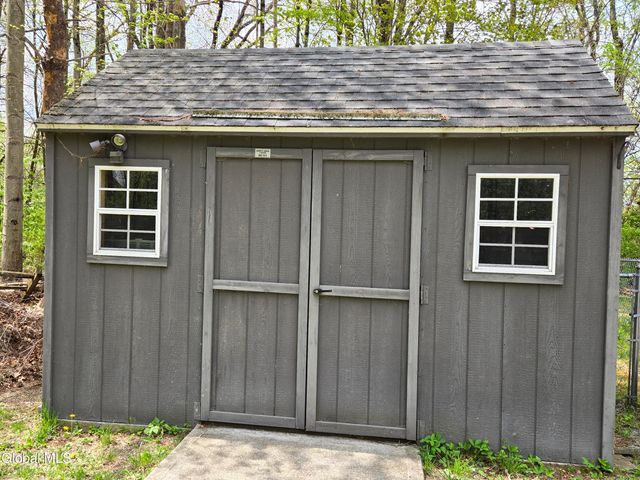 235 E Schaghticoke Road, Schaghticoke, NY 12154