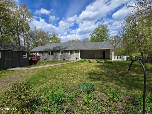 235 E Schaghticoke Road, Schaghticoke, NY 12154
