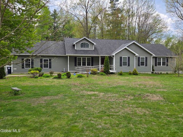 235 E Schaghticoke Road, Schaghticoke, NY 12154