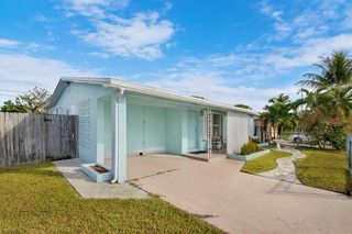 1307 S Flamingo Drive, Lantana, FL 33462