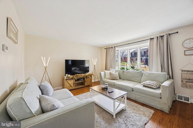 4920 JACKSON DR, Brookhaven, PA 19015