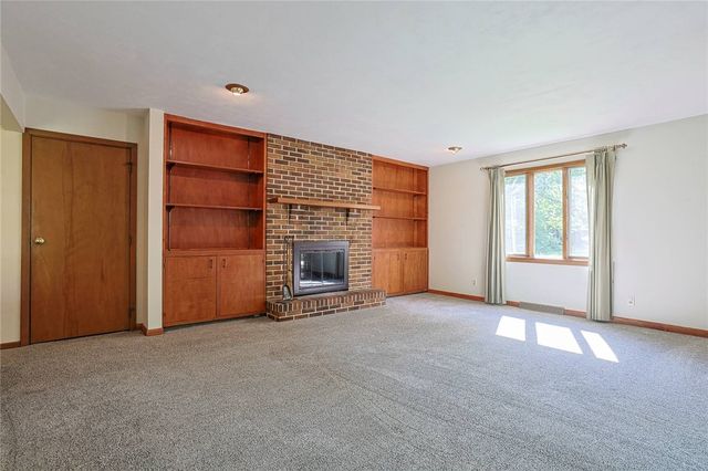 2727 Wellsford Drive, Springfield, OH 45503