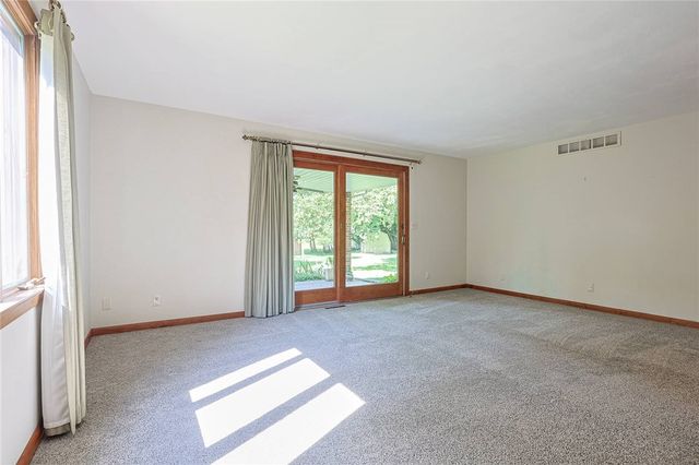 2727 Wellsford Drive, Springfield, OH 45503