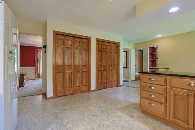 2727 Wellsford Drive, Springfield, OH 45503