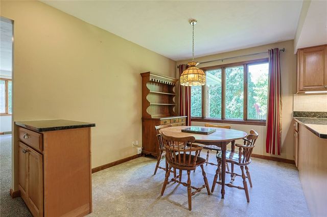 2727 Wellsford Drive, Springfield, OH 45503