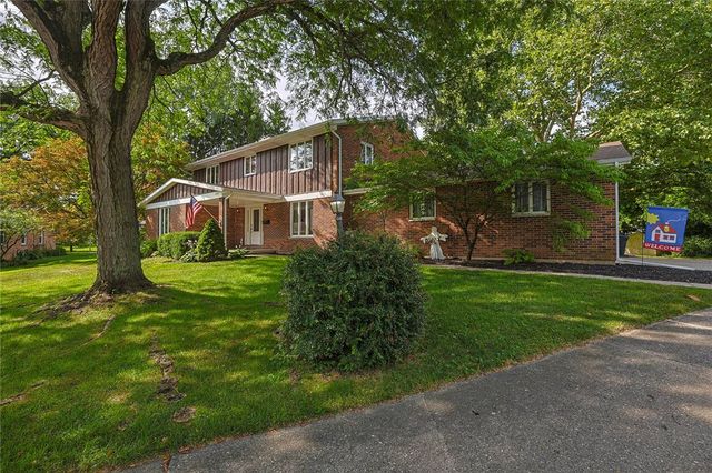 2727 Wellsford Drive, Springfield, OH 45503