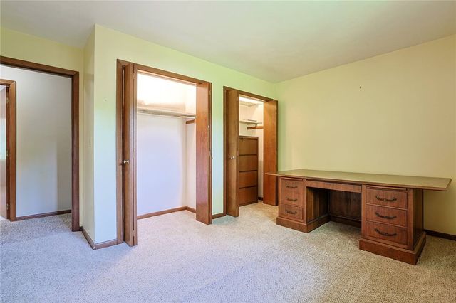2727 Wellsford Drive, Springfield, OH 45503