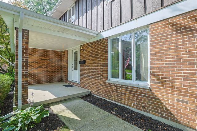 2727 Wellsford Drive, Springfield, OH 45503