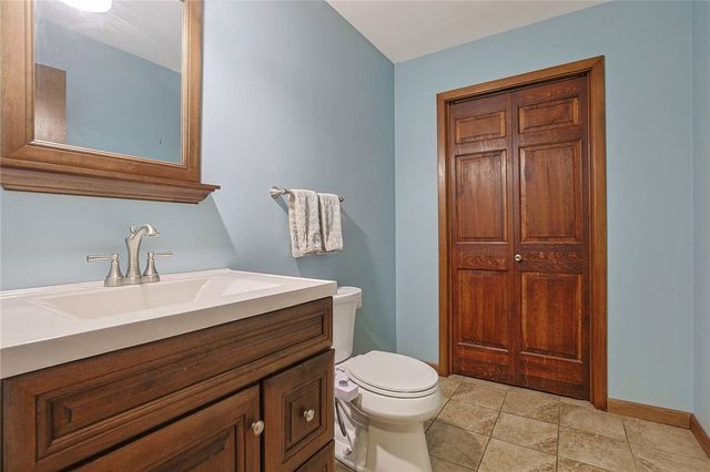 2727 Wellsford Drive, Springfield, OH 45503