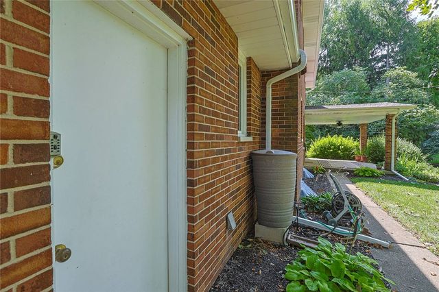 2727 Wellsford Drive, Springfield, OH 45503