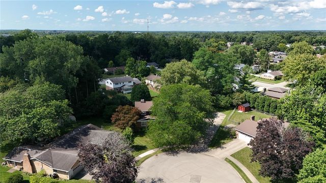 2727 Wellsford Drive, Springfield, OH 45503