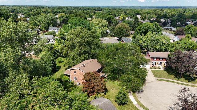 2727 Wellsford Drive, Springfield, OH 45503