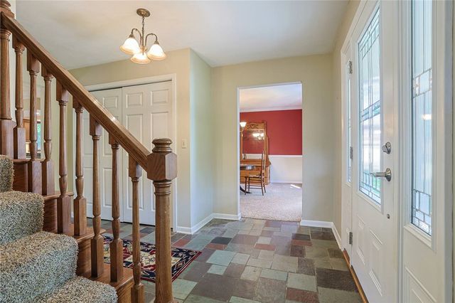 2727 Wellsford Drive, Springfield, OH 45503
