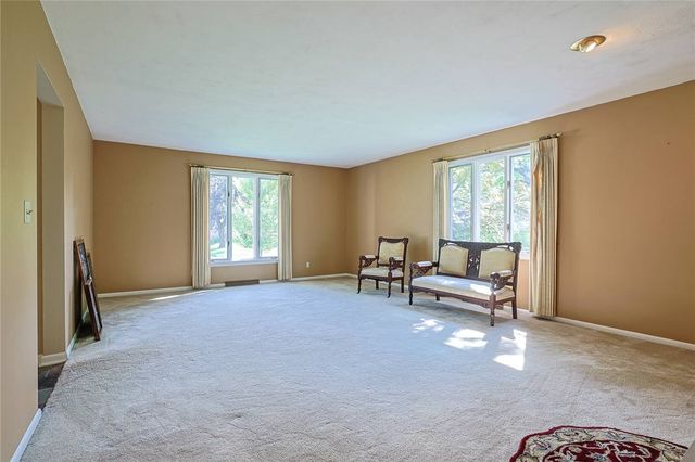 2727 Wellsford Drive, Springfield, OH 45503