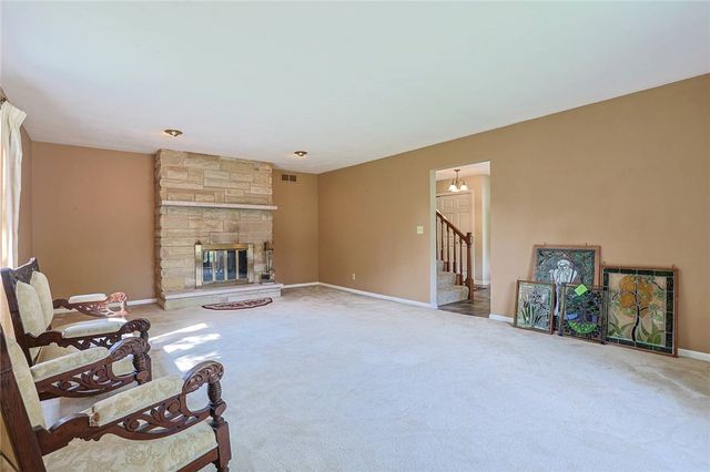 2727 Wellsford Drive, Springfield, OH 45503