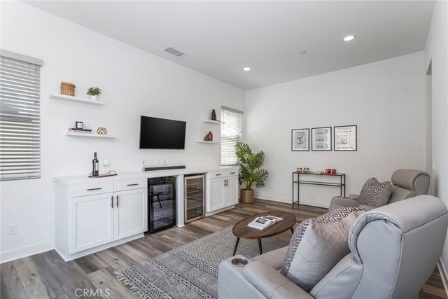 28695 Windbreak Terrace, Saugus, CA 91350