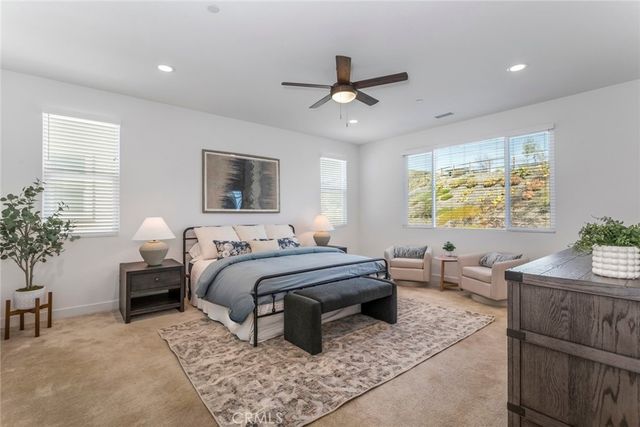 28695 Windbreak Terrace, Saugus, CA 91350